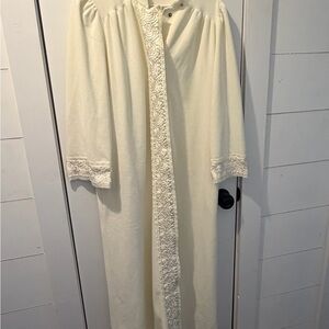 Sabrina Cream Embroidered Women's Nightgown